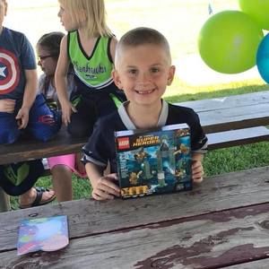 Meet your Posher, Lorisa